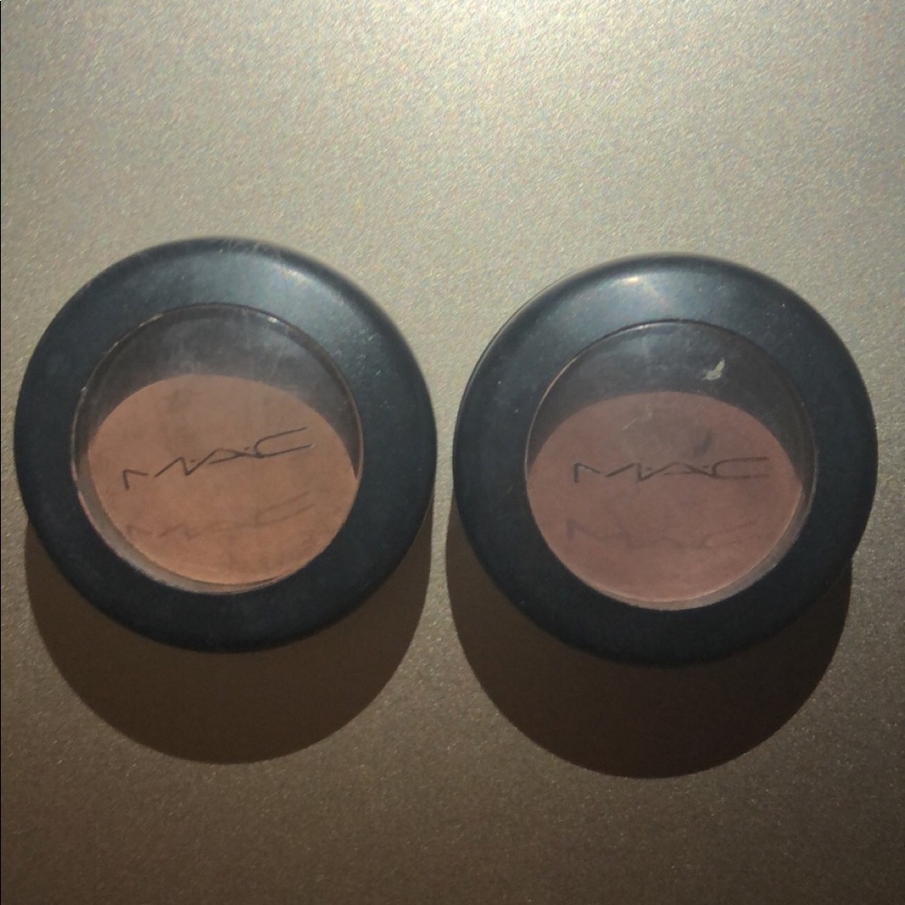 MAC EYESHADOWS // SADDLE AND BROWN SCRIPT